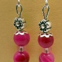 Boucles agate teintee rose 1 