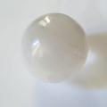 Boule en selenite 1