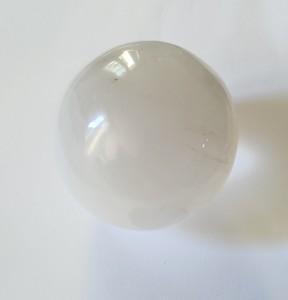 Boule en selenite 1