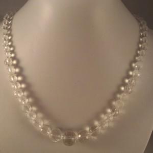 Collier cristal de roche facette perles progressives