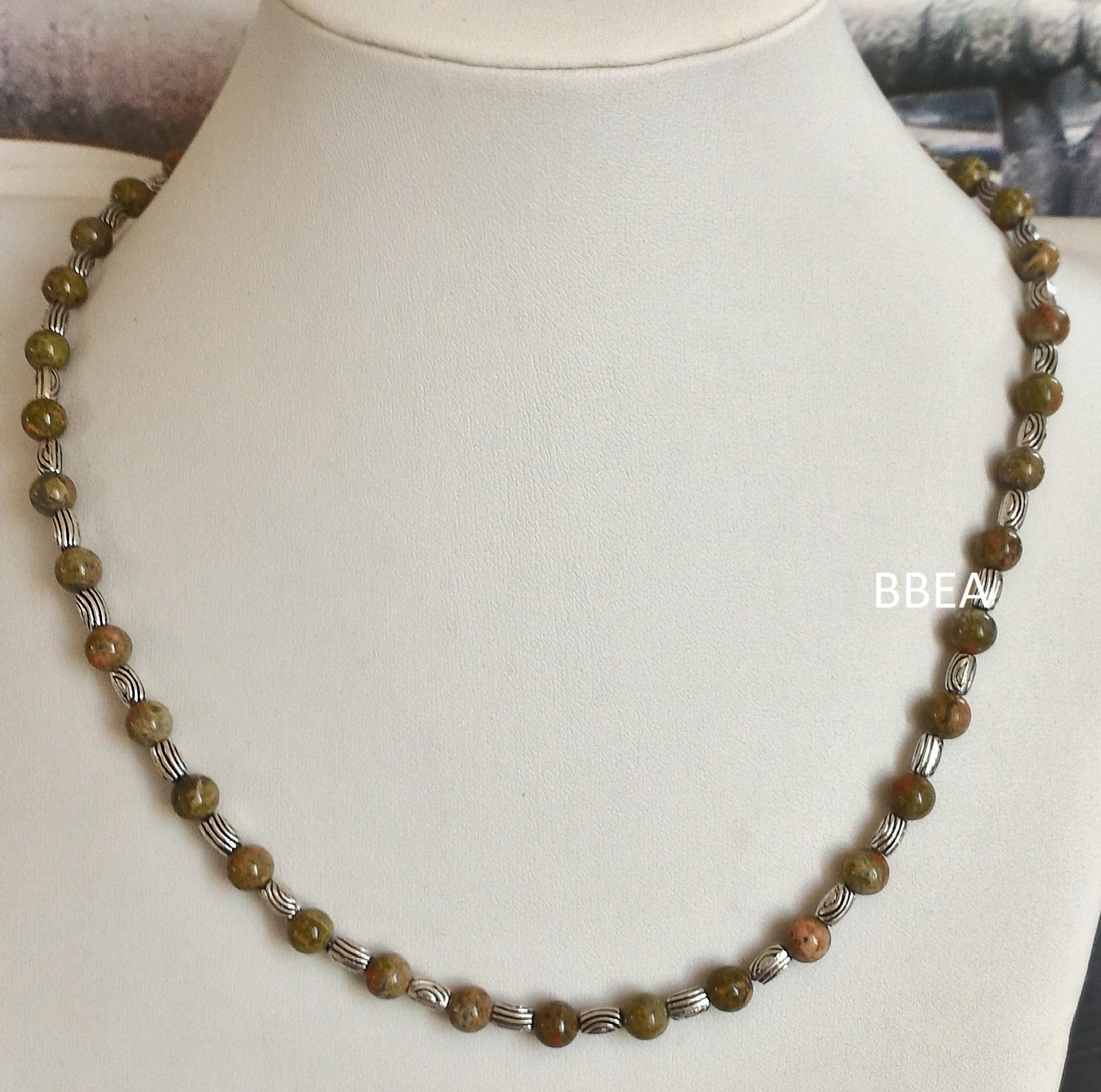 Collier epidote 1