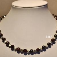 Collier grenat 2 