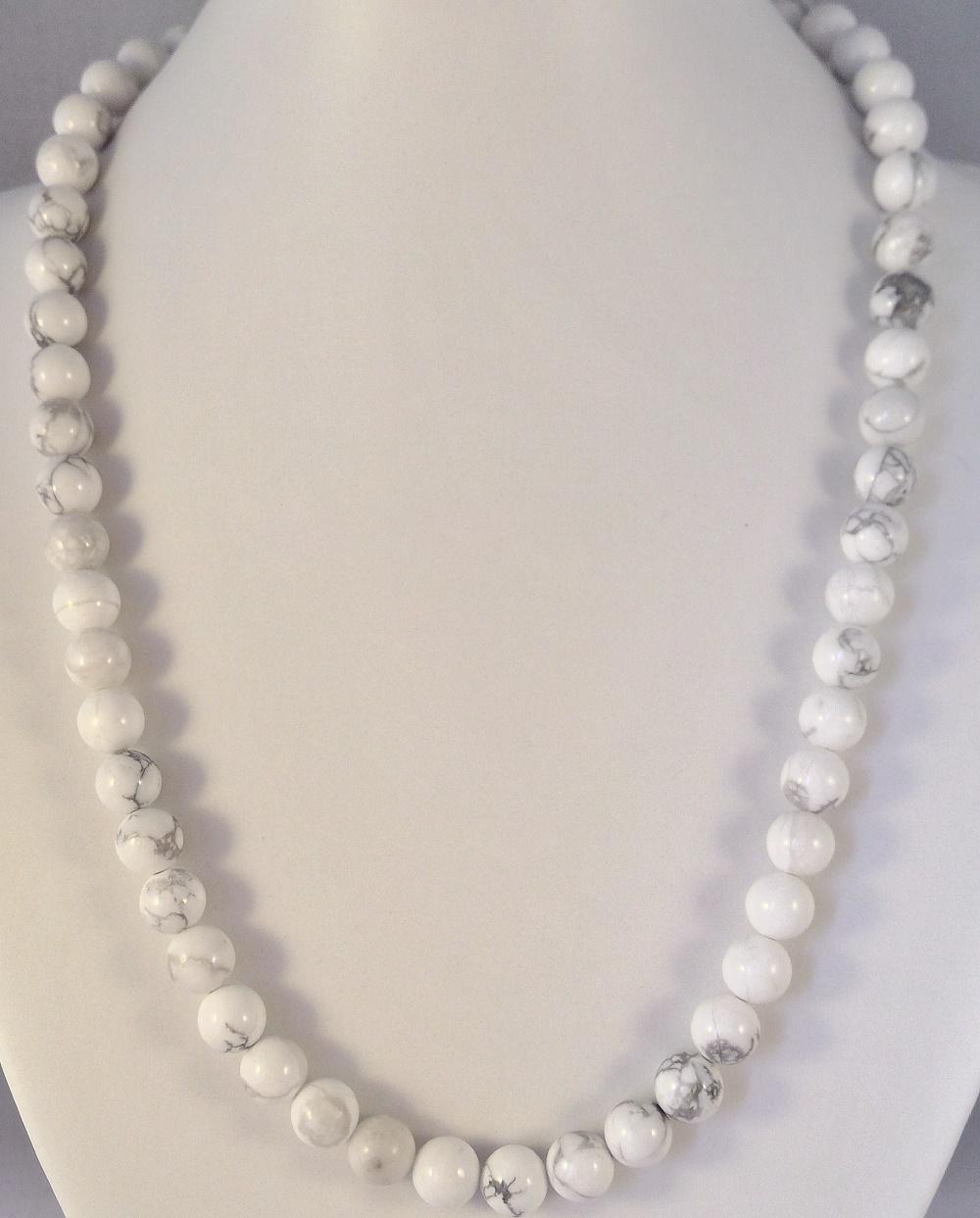 Collier howlite 8 mm simple
