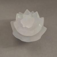 Fleur de lotus selenite 1 1