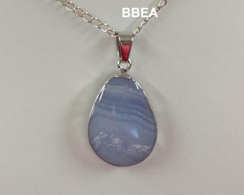Pendentif calcedoine bleue
