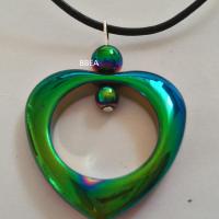 Pendentif hematite teintee coeur 4 