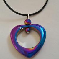 Pendentif hematite teintee coeur