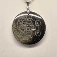 Pendentif obsidienne doree 3 