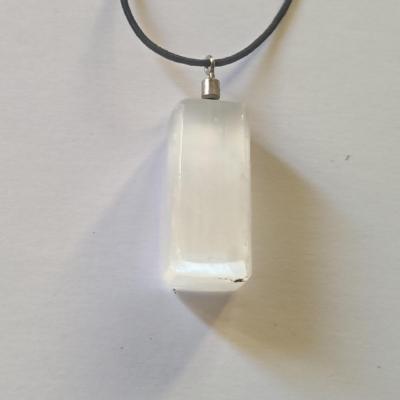 Pendentif selenite 1