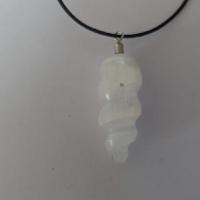 Pendentif selenite 1
