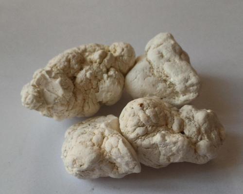 Pierre roulee magnesite