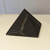 Pyramide shungite 3 